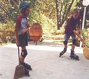 Creative roller-hockey (approx)